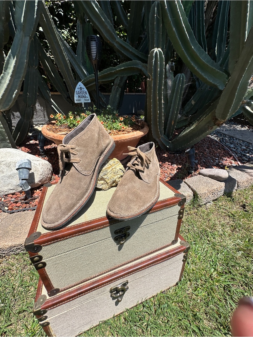 John Varvatos, Men’s Suede Chukka Boots in Taupe/Brown - Casual Lace-Up